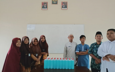 Program Entrepreneurship, Siswa SMAIT Al Hasanah Buat Sabun Cuci Tangan dan Deterjen Sendiri